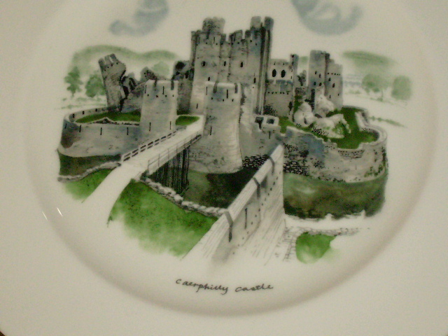 ウェッジウッド（Wedgewood）　プレート Watercolours of Castles… アンティーク　陶磁器 飾り用プレート