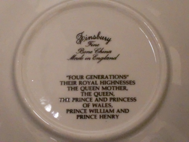 英国王室　ファミリー　プレート アンティーク　陶磁器 雑貨陶器