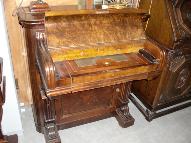 ピアノ　ビューロー アンティーク　家具 デスク・ビューロー