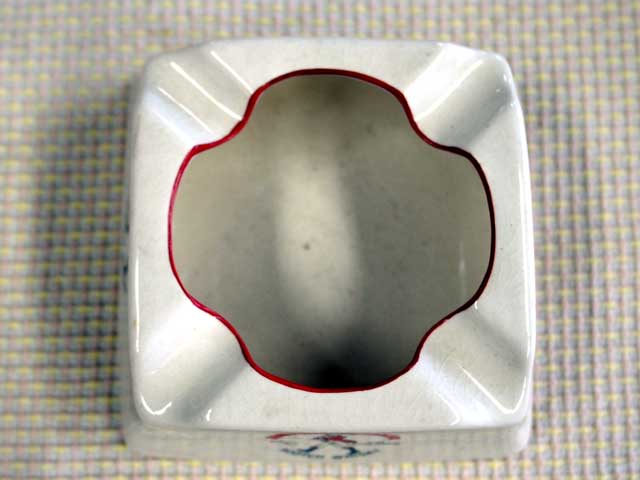 雑貨（パブ・グッズ） 灰皿 灰皿 （Johnnie Waker)白　１９６０年代