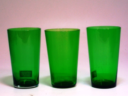 アンティーク　ガラス グリーン・ブルー系 グラス　グリーン　(真ん中）