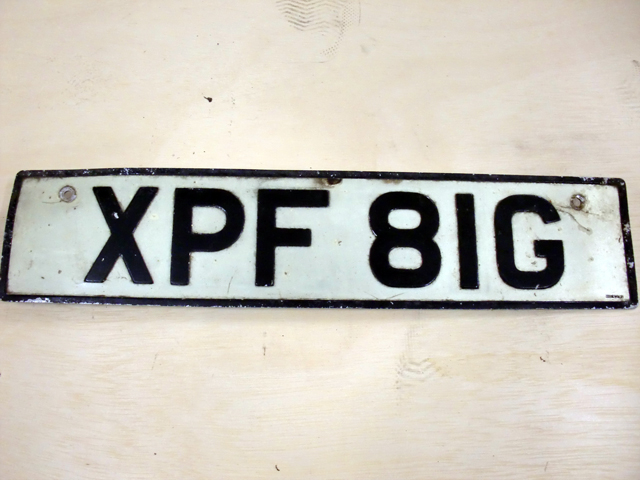 英国　ナンバープレート  XPF81G オートモビリア　その他 カー・バッジ／プレート