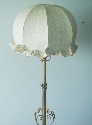 ランプスタンド（傘付き）,アンティーク　照明,ランプ（すでに組み合わせられている照明）