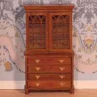 ブックケース・ビューロー