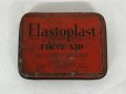 画像1: ビンテージ　ティン（缶）　ELASTOPLAST　FIPSTAID　T.J　SMITH&NEPHEW (1)