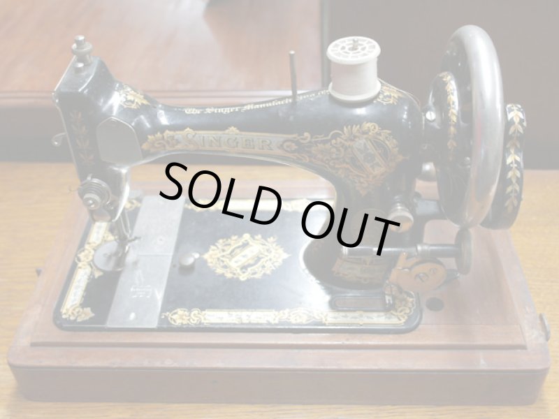 画像3: SINGER　手動ミシン　木箱付き (3)