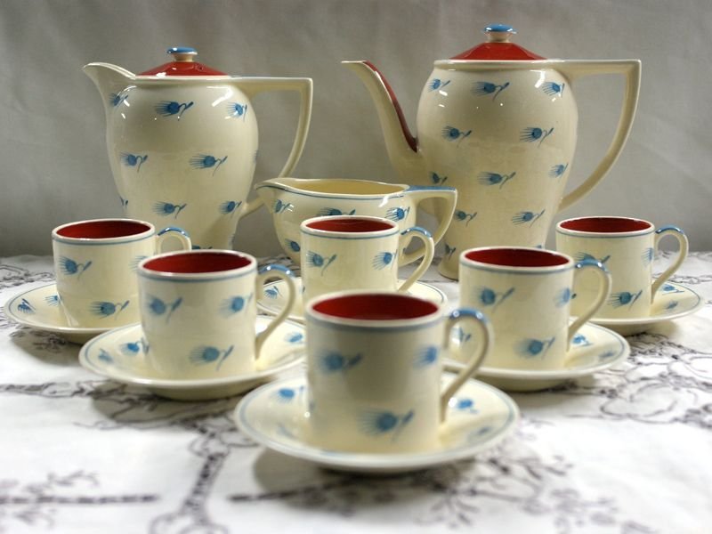 画像2: スージークーパー　ウィスパーリング・グラス (Whispering Grass) ティーポット・コーヒーポット・ミルクジャー・デミタスカップ＆ソーサー6客セット (2)