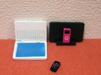 ラップトップPC（ノートパソコン）、携帯電話　MP3　セット