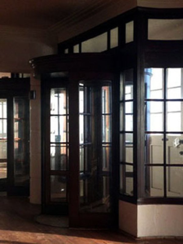 画像1: 回転ドア (1)