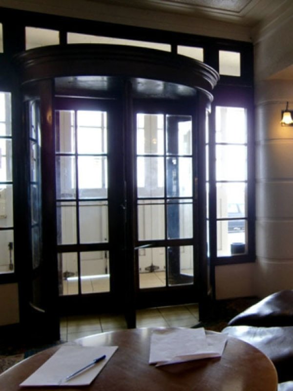 画像3: 回転ドア (3)