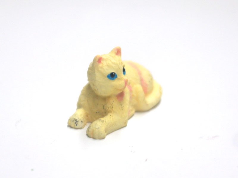 1/12サイズのドールハウス用ミニチュア猫です