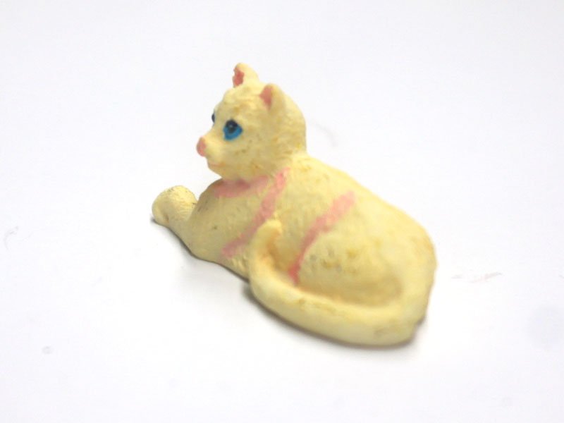 1/12サイズのドールハウス用ミニチュア猫です