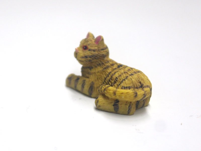 1/12サイズのドールハウス用ミニチュア猫です
