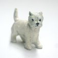 1/12サイズのドールハウス用ミニチュア犬です