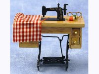 足踏みミシン　アクセサリー（布・眼鏡・糸）付