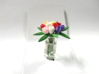 ガラス花瓶入り”チューリップ”