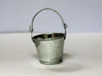 メタル　バケツ