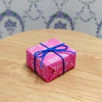 プレゼント　ピンク
