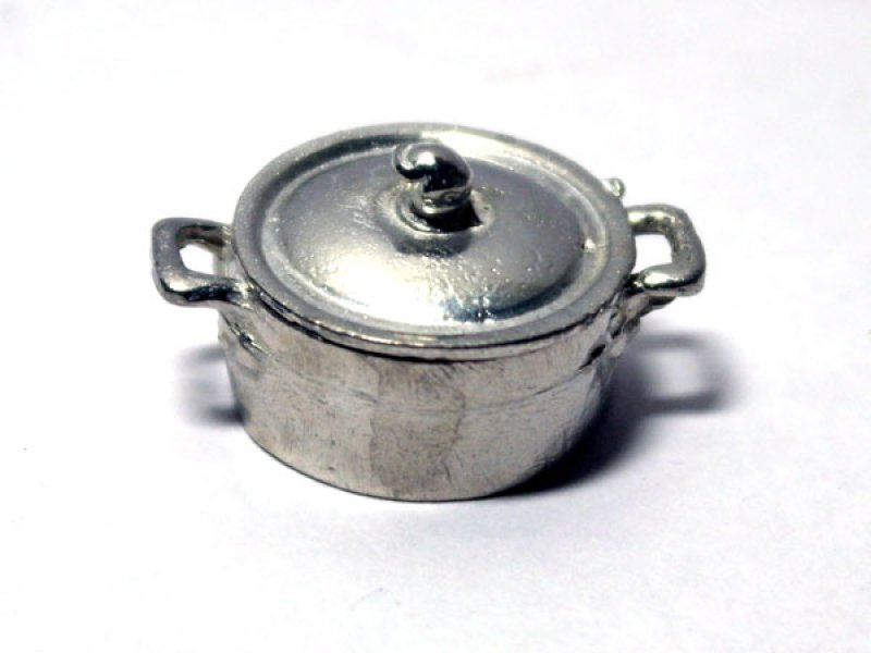 画像2: キャセロール鍋　(ホワイトメタル製） (2)