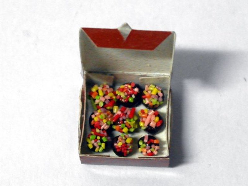 画像1: 箱入りケーキ (1)