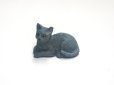 1/12サイズのドールハウス用ミニチュア猫　（グレイ　キャット）です