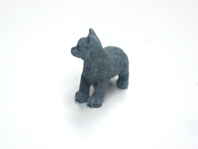 1/12サイズのドールハウス用ミニチュア猫　（グレイ　キャット）です