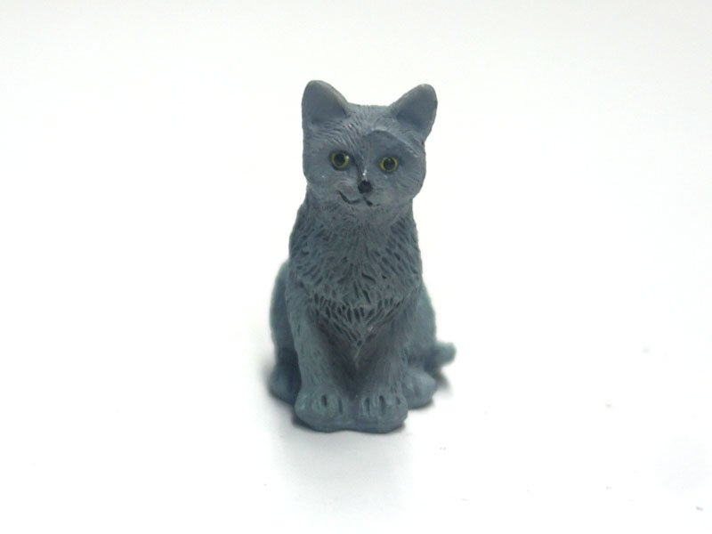 1/12サイズのドールハウス用ミニチュア猫　（グレイ　キャット）です