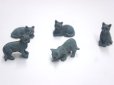 1/12サイズのドールハウス用ミニチュアグレイ　キャット　5匹セットです