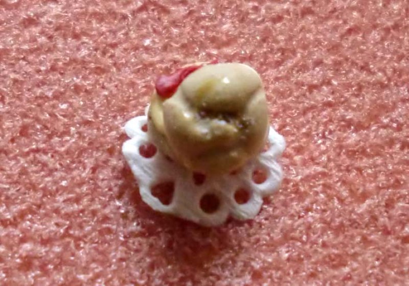 ミニチュア 1/12スケールストロベリー　シュークリーム　ドイリー付