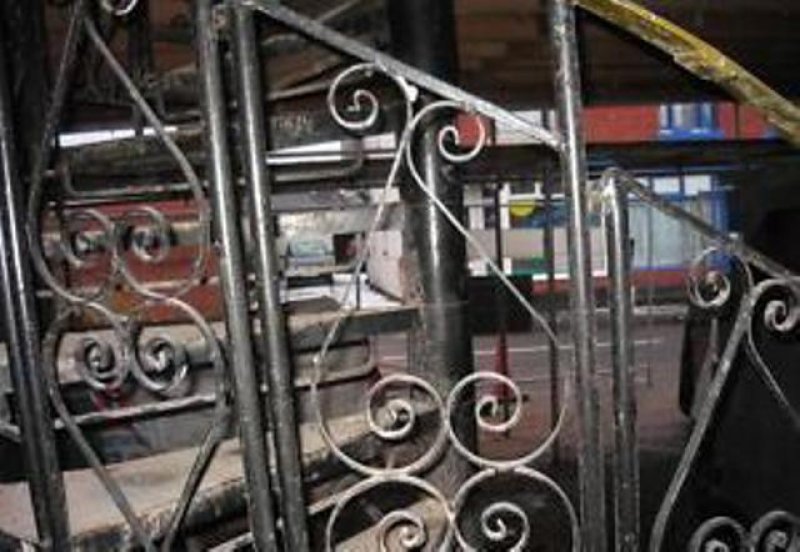 画像4: 螺旋階段　組み立て式 (4)