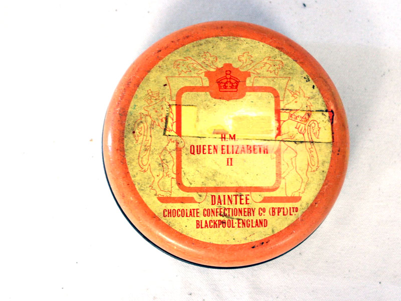 画像3: ビンテージ　ティン（缶）　1953年　エリザベス女王 QUEEN ELIZABETH II　CHOCOLATE