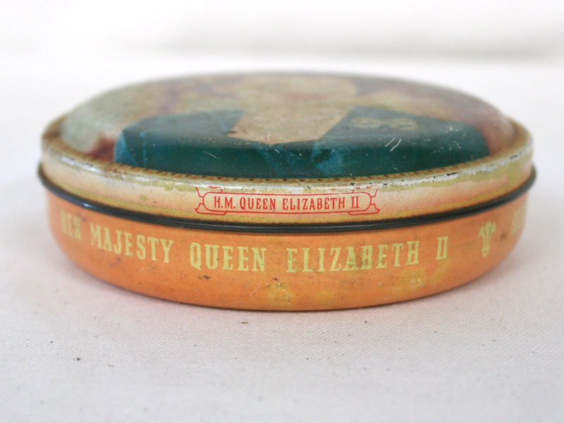 画像4: ビンテージ　ティン（缶）　1953年　エリザベス女王 QUEEN ELIZABETH II　CHOCOLATE