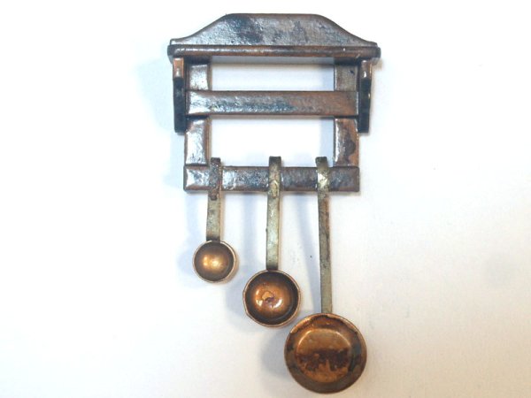 1/12サイズのドールハウス用ミニチュア　木製シェルフ＆パン　セット