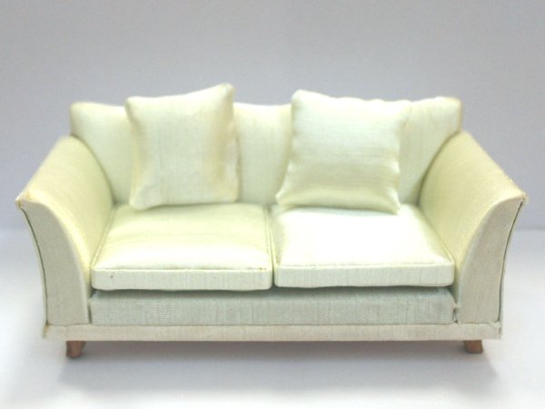 1/12サイズのドールハウス用ミニチュア　ソファ　クラッシック　ホワイト