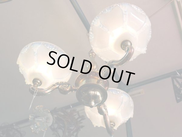 画像2: シャンデリア 3灯 シェード付き セット (2)