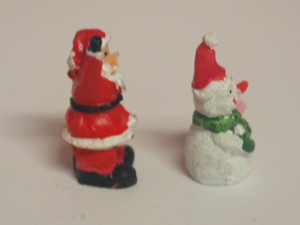 1/12サイズのドールハウス用ミニチュアクリスマス・フィギュア　2体です