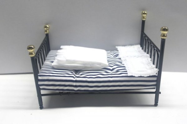 画像4: ベッド　ブラック　キャストアイアン (4)