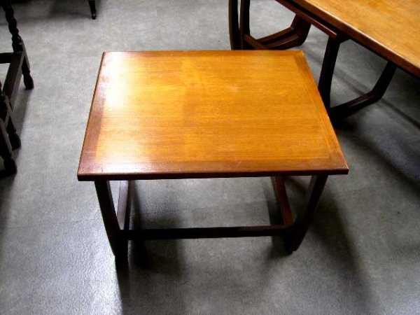 画像4: ネストテーブル ミッドセンチュリー イギリスRemploy  Furniture 社 (4)