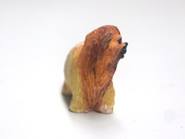 1/12サイズのドールハウス用ミニチュア犬です