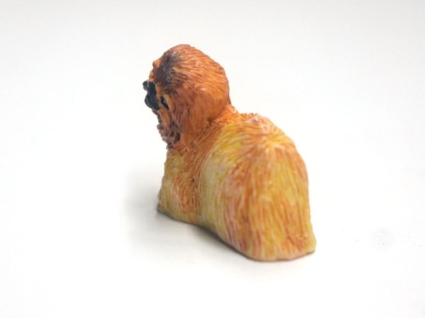 1/12サイズのドールハウス用ミニチュア犬です