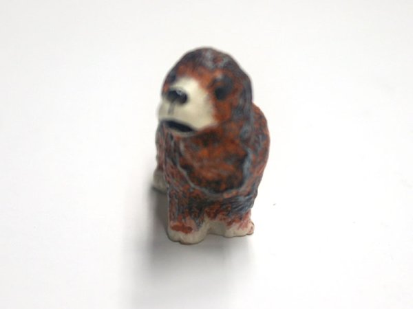 1/12サイズのドールハウス用ミニチュア犬です