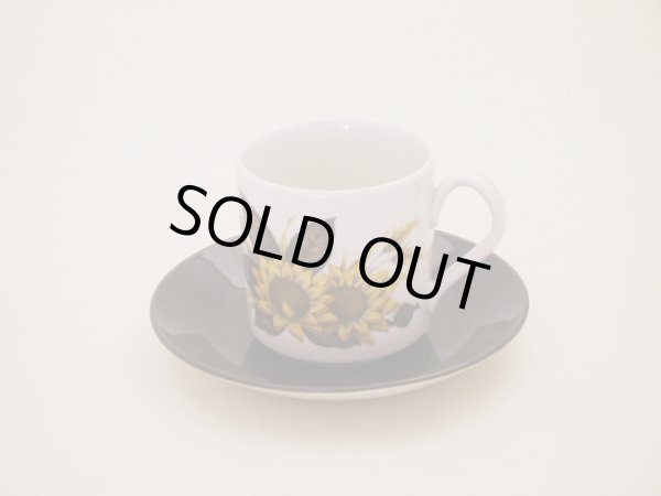 画像2: JOHNSON BROS　カップ＆ソーサーｘ5点　ポットx1点　セット (2)