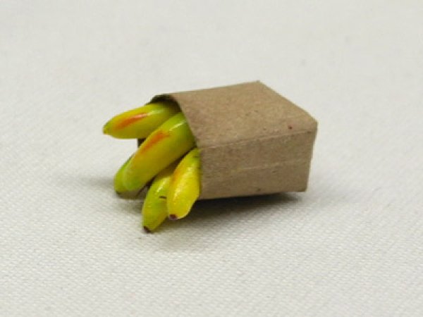 画像2: 紙袋入り果物（バナナ） (2)