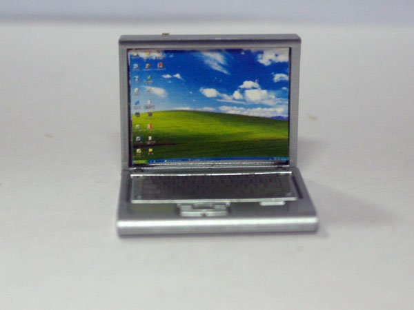 画像1: ラップトップPC（ノートパソコン）シルバー (1)