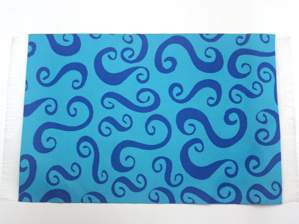 1/12サイズのドールハウス用ミニチュアラグ　リバーシブルです