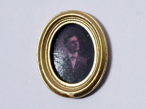 画像1: フォト・フレーム　肖像画　木製フレーム (1)