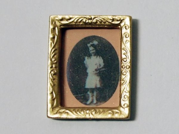 画像1: フォト・フレーム　肖像画　木製フレーム (1)