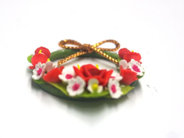 1/12サイズのドールハウス用ミニチュア薔薇のガーランドです