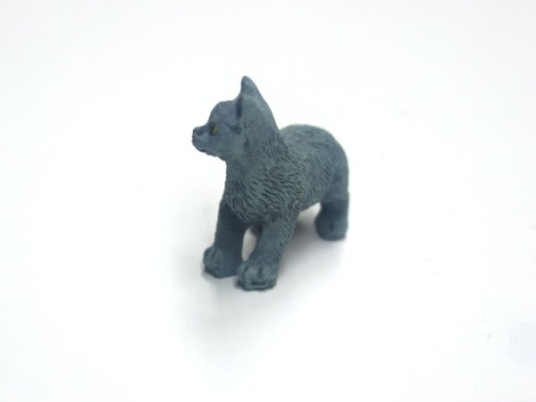 1/12サイズのドールハウス用ミニチュア猫　（グレイ　キャット）です