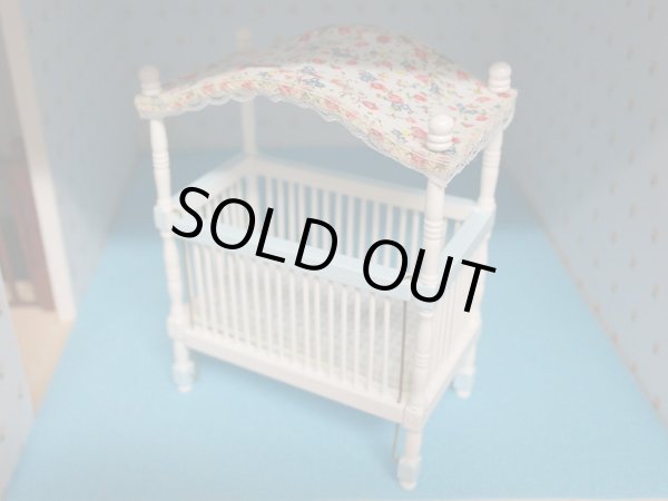 画像1: 天蓋付ベビーベッド (1)